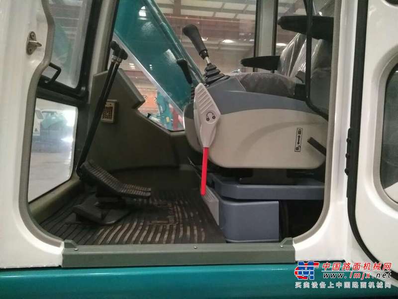 辽宁出售转让二手1小时2017年黑猫8085挖掘机