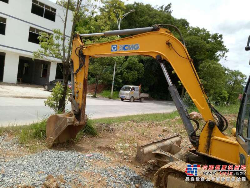 江西出售转让二手8000小时2009年徐工XE60挖掘机