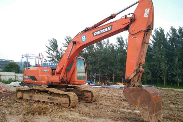 安徽出售转让二手9506小时2010年斗山DH220LC挖掘机