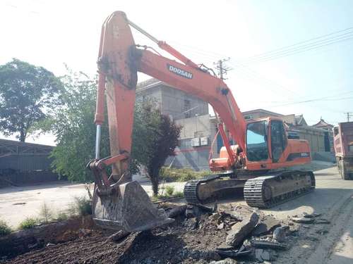 山西出售转让二手8668小时2011年斗山DH300LC挖掘机