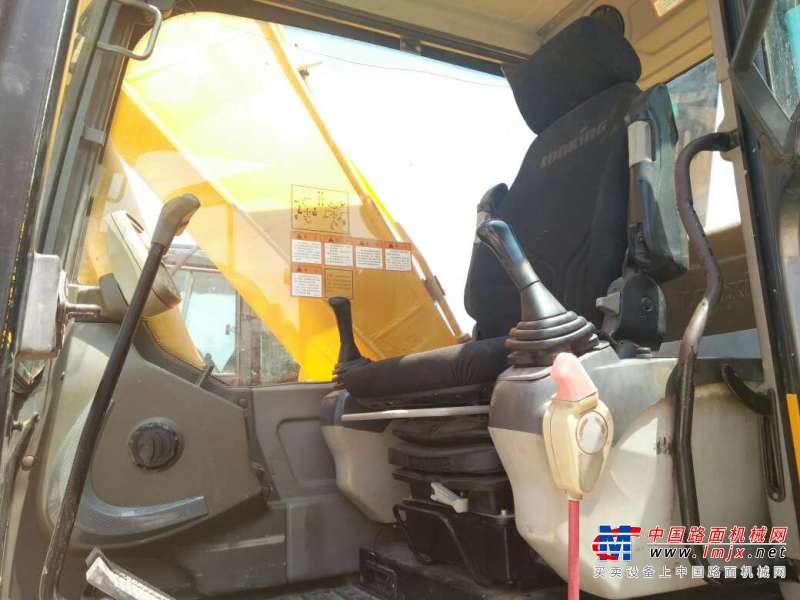 安徽出售转让二手2600小时2013年龙工LG6215挖掘机