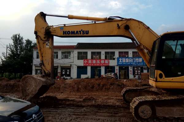 山西出售转让二手10500小时2009年小松PC220挖掘机