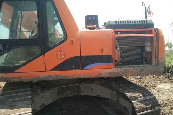 宁夏出售转让二手9800小时2010年斗山DH225LC挖掘机