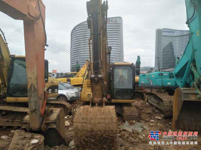 云南出售转让二手8000小时2010年卡特彼勒312C挖掘机