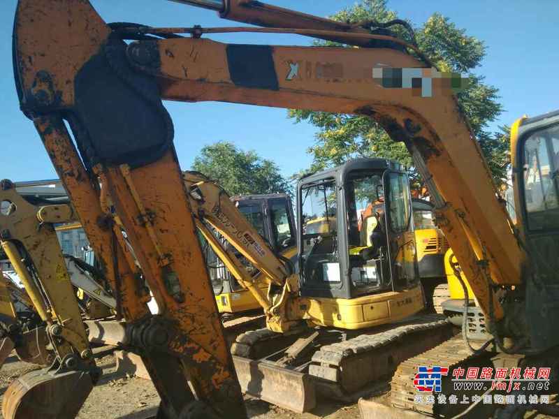 河北出售转让二手8000小时2010年新筑XZ65挖掘机