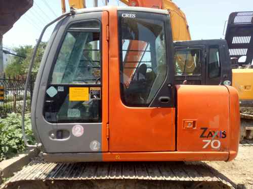 陕西出售转让二手6700小时2010年日立ZX70挖掘机