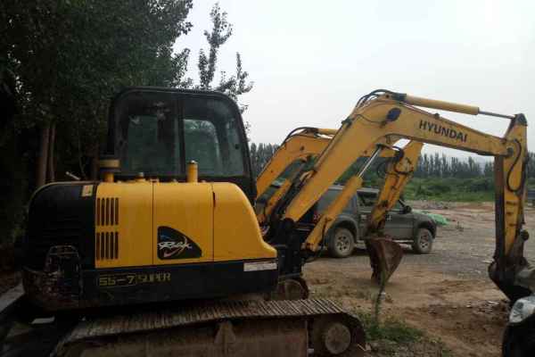 山东出售转让二手7000小时2012年现代R55挖掘机