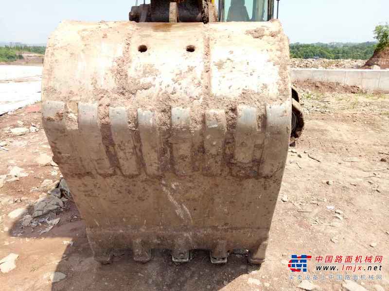 四川出售转让二手13547小时2007年小松PC240挖掘机