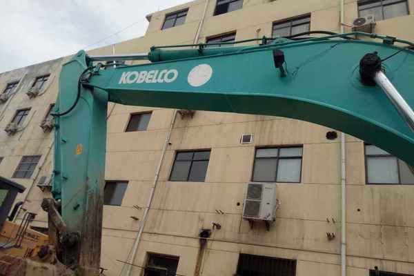 陕西出售转让二手3500小时2014年神钢SK260LC挖掘机