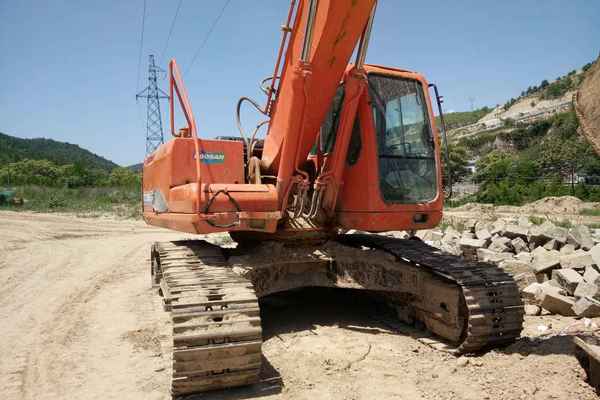 山西出售转让二手8000小时2010年斗山DH225LC挖掘机