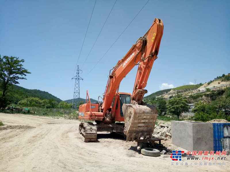 山西出售转让二手8000小时2010年斗山DH225LC挖掘机