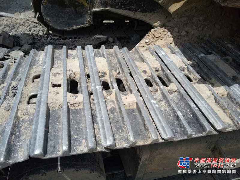 山西出售转让二手8000小时2010年厦工XG822LC挖掘机