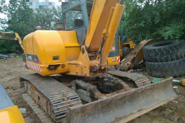 河北出售转让二手8000小时2010年福田雷沃FR85挖掘机