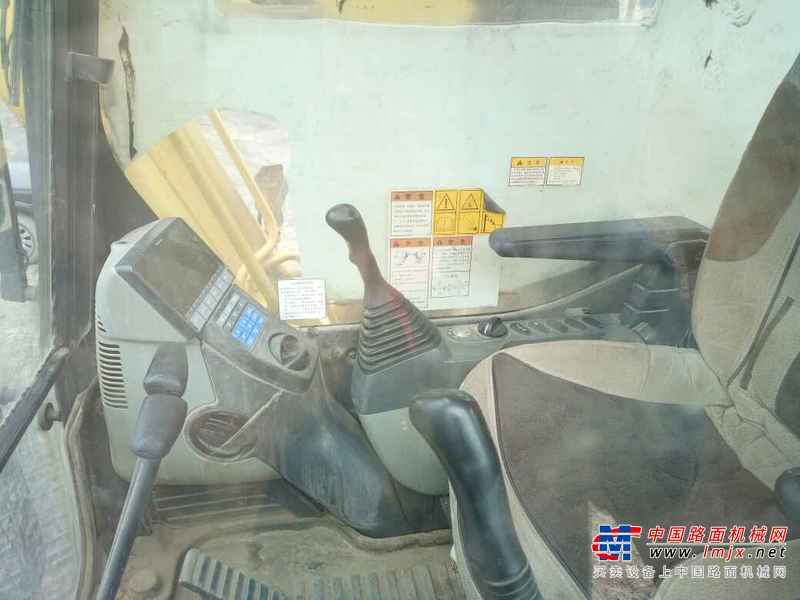 山西出售转让二手9000小时2011年小松PC240LC挖掘机