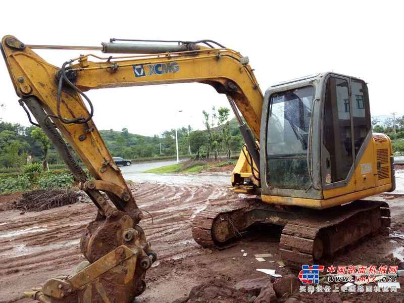 江西出售转让二手8000小时2012年徐工XE85挖掘机