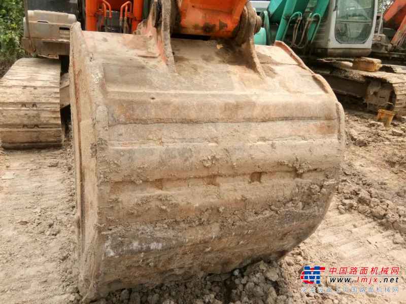 山东出售转让二手8000小时2009年日立ZX200挖掘机