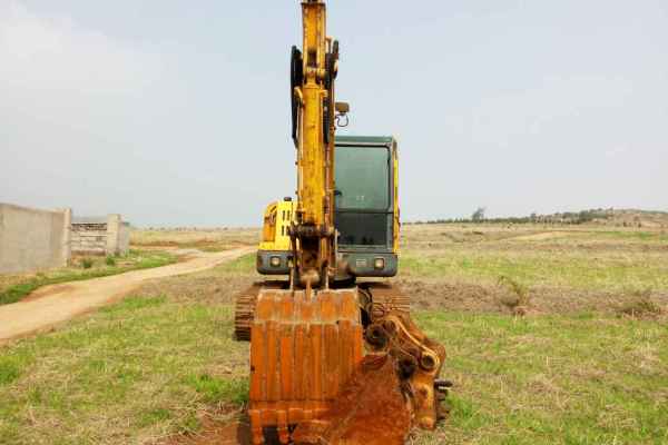 辽宁出售转让二手4000小时2011年沃得重工W260挖掘机