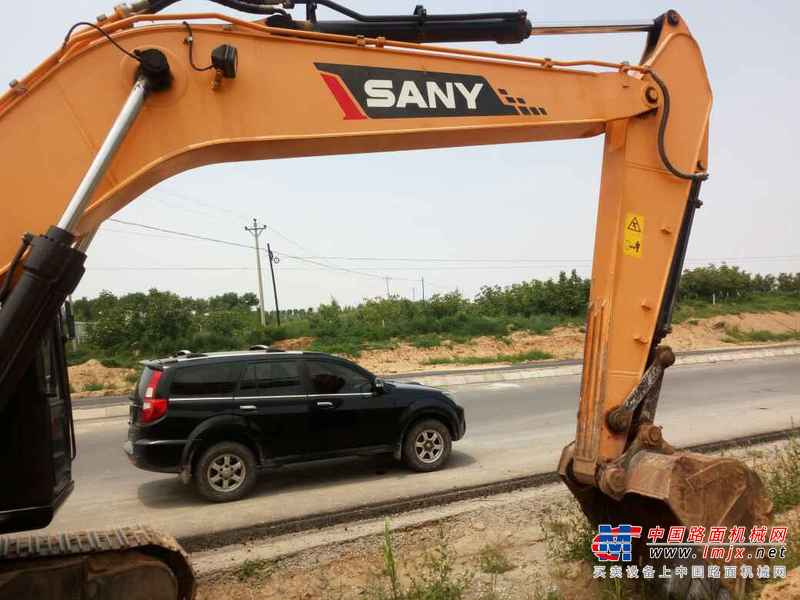 河北出售转让二手8000小时2014年三一重工SY215C挖掘机
