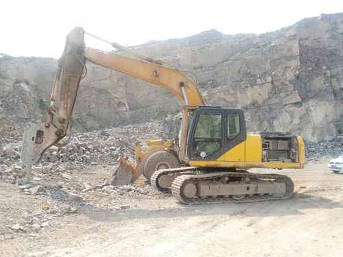 山西出售转让二手5000小时2011年住友SH200A3挖掘机
