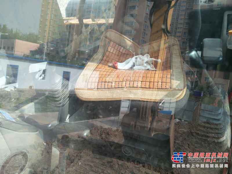 山西出售转让二手7000小时2009年小松PC220挖掘机