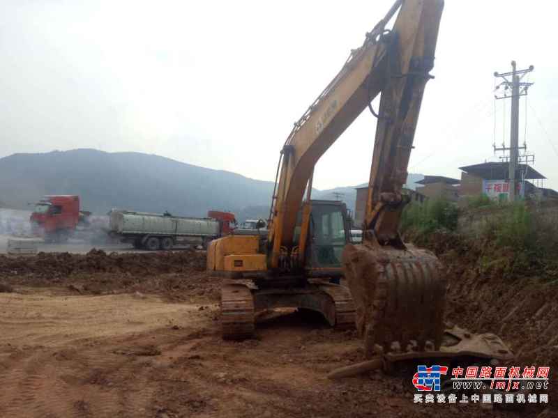 四川出售转让二手12000小时2010年山重建机JCM921C挖掘机