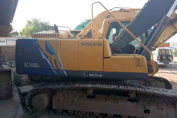 甘肃出售转让二手6000小时2011年沃尔沃EC240BLC挖掘机