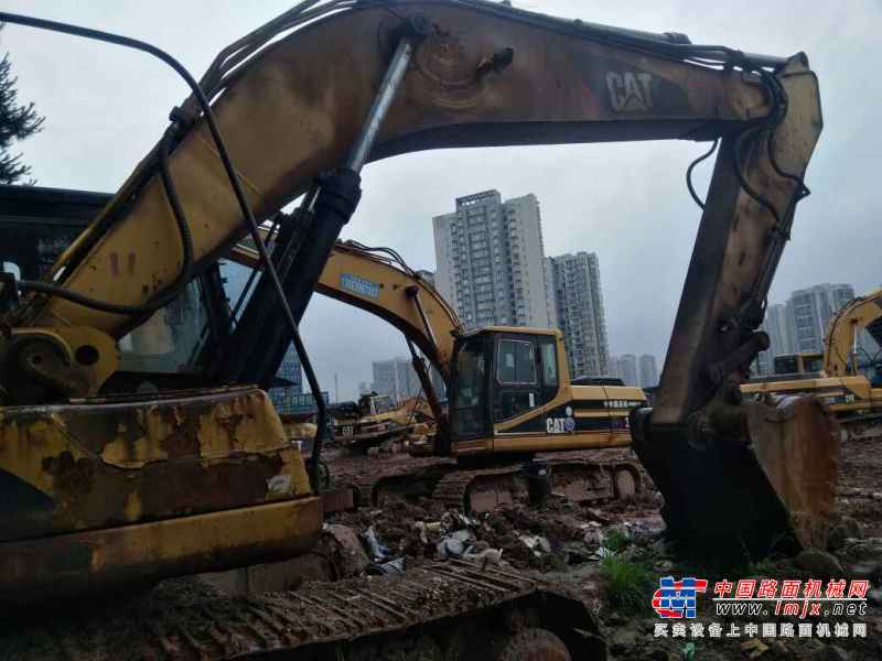 重庆出售转让二手20000小时2005年卡特彼勒325B挖掘机