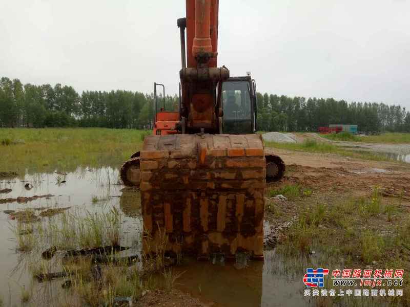黑龙江出售转让二手20000小时2005年日立ZX350H挖掘机