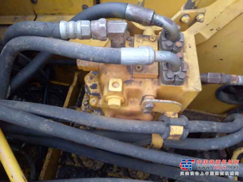 黑龙江出售转让二手17800小时2006年小松PC220挖掘机