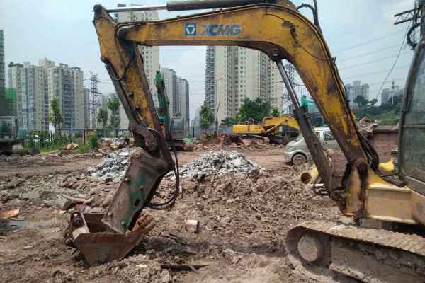 重庆出售转让二手7000小时2011年徐工XE60挖掘机