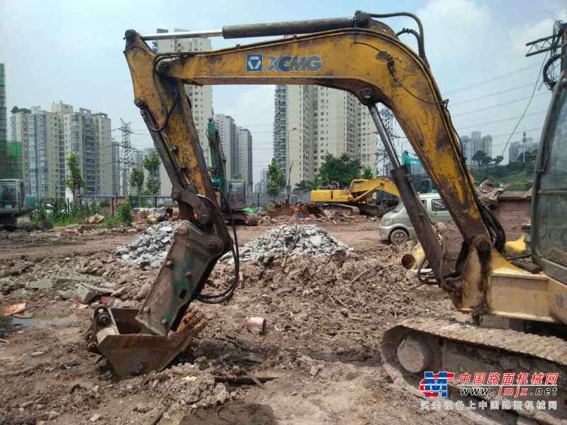 重庆出售转让二手7000小时2011年徐工XE60挖掘机