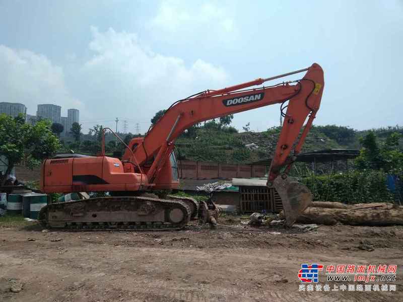 重庆出售转让二手8000小时2010年斗山DH220LC挖掘机