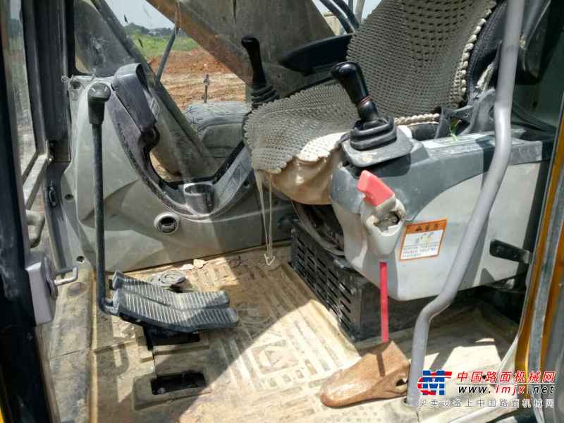 贵州出售转让二手5384小时2014年徐工XE215CA挖掘机