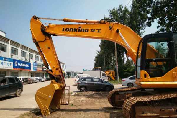 山东出售转让二手7500小时2013年龙工LG6225挖掘机