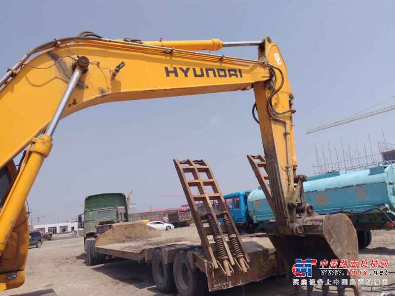 内蒙古出售转让二手15000小时2006年现代R225LC挖掘机