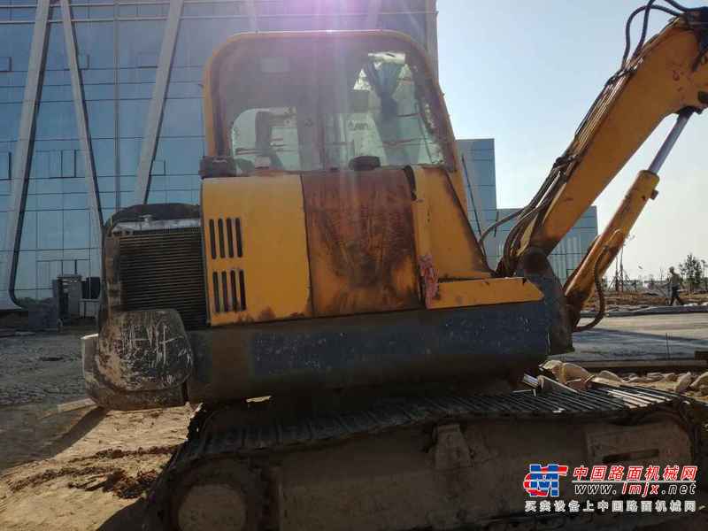 宁夏出售转让二手6900小时2011年沃得重工W260挖掘机