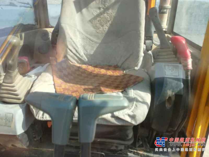 宁夏出售转让二手6900小时2011年沃得重工W260挖掘机