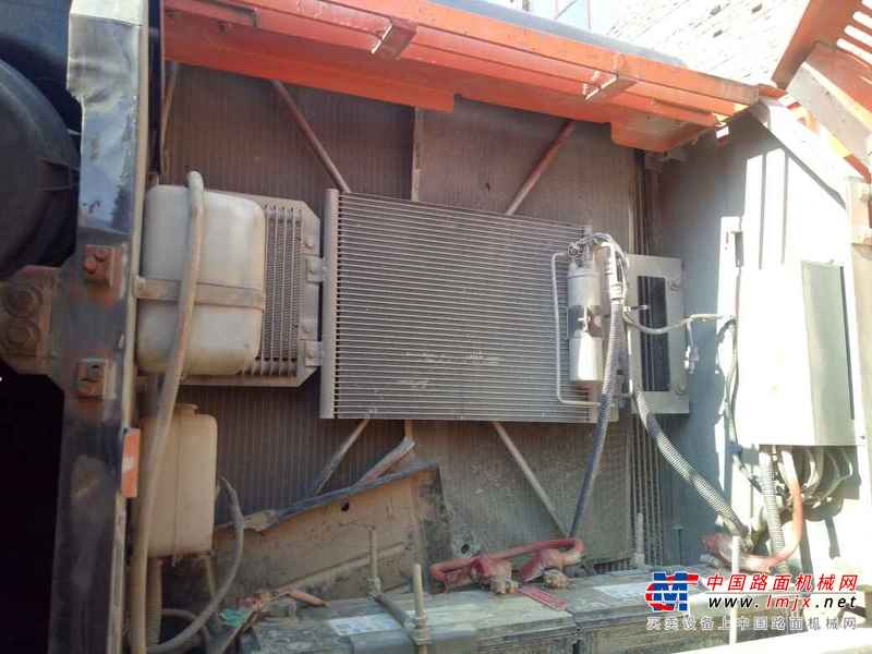 陕西出售转让二手8900小时2007年日立ZX240挖掘机