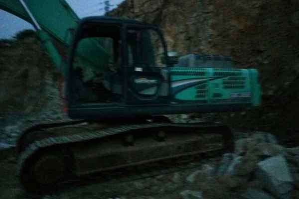 辽宁出售转让二手8000小时2009年神钢SK330挖掘机
