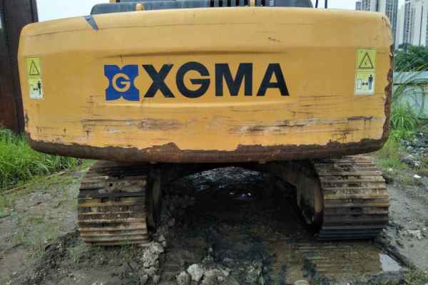 重庆出售转让二手8000小时2011年厦工XG821挖掘机