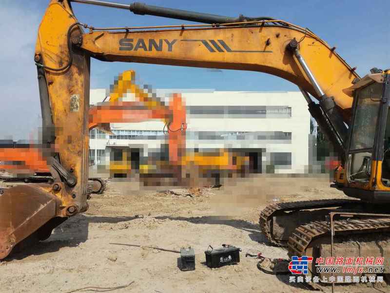 宁夏出售转让二手8700小时2010年三一重工SY235C挖掘机