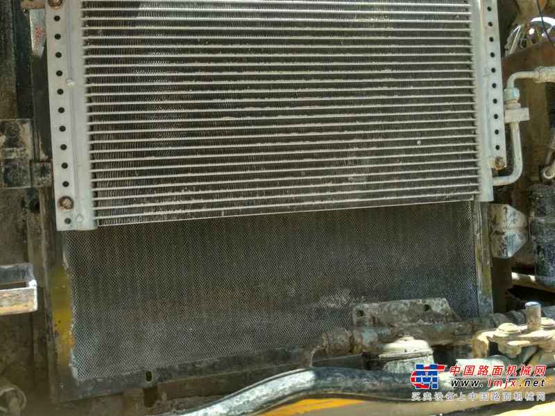 河北出售转让二手18000小时2005年现代R220LC挖掘机