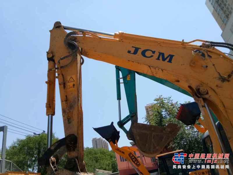甘肃出售转让二手4600小时2013年山重建机JCM906D挖掘机