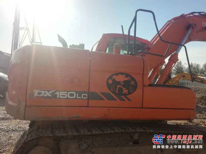 宁夏出售转让二手6400小时2014年斗山DX150LC挖掘机