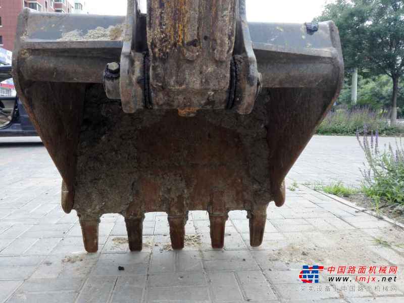 辽宁出售转让二手2800小时2012年临工LG665挖掘机