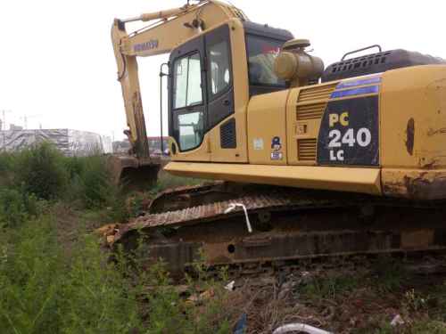 河北出售转让二手8000小时2012年小松PC240挖掘机
