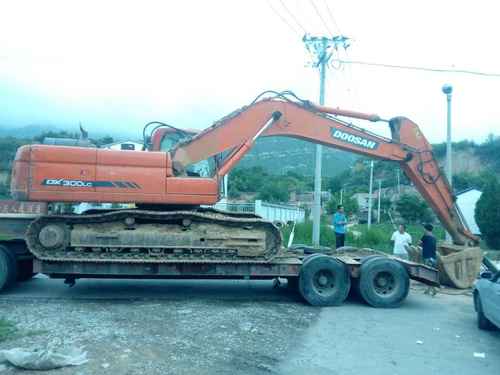 山西出售转让二手10000小时2010年斗山DX300LC挖掘机