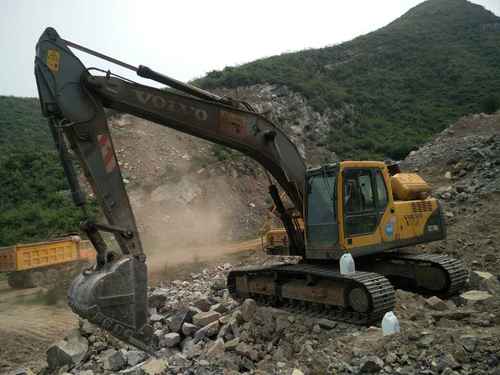 山西出售转让二手10000小时2004年沃尔沃EC210BLC挖掘机