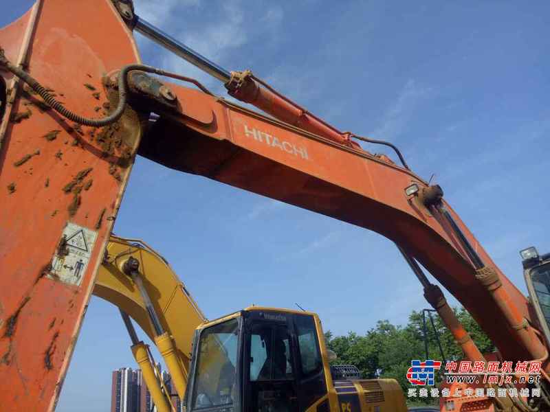 陕西出售转让二手5600小时2010年日立ZX330挖掘机