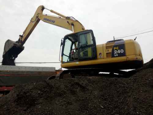 辽宁出售转让二手10000小时2008年小松PC240LC挖掘机
